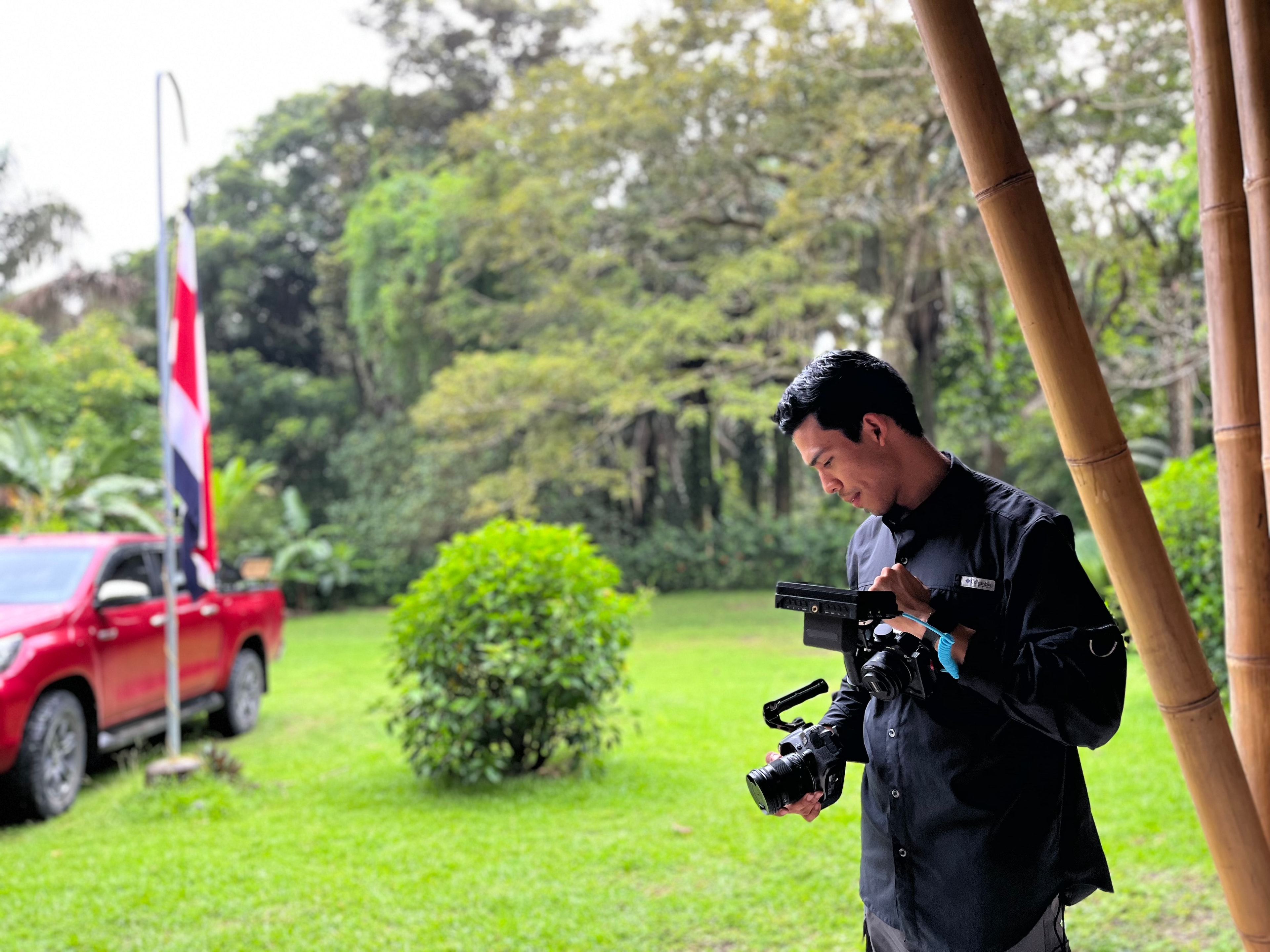 Video por The Atmos